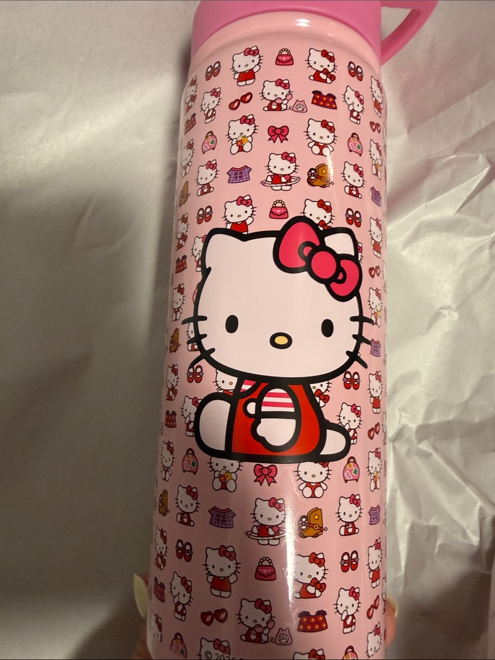 Hello Kitty Pink Travel Bottle with Red Bow Accent 20oz - Picture 4 of 6